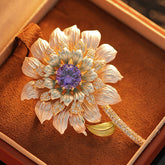 Gold-plated Large Daisy Brooch