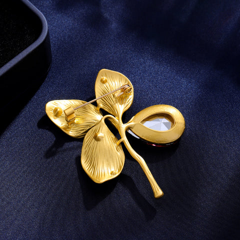 Vintage Maple Leaf Crystal Brooch