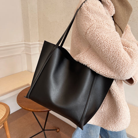 Retro Large Capacity Versatile Shoulder Handbag