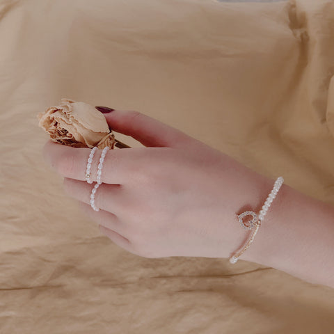 14K Gold Natural White Freshwater Pearl Elastic Rope Ring