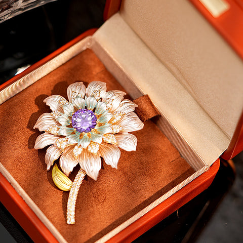 Gold-plated Large Daisy Brooch