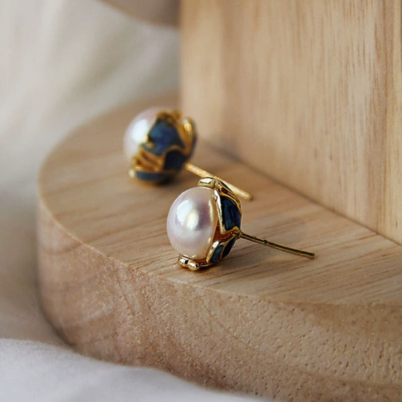 Silver Needle Pearl Earrings