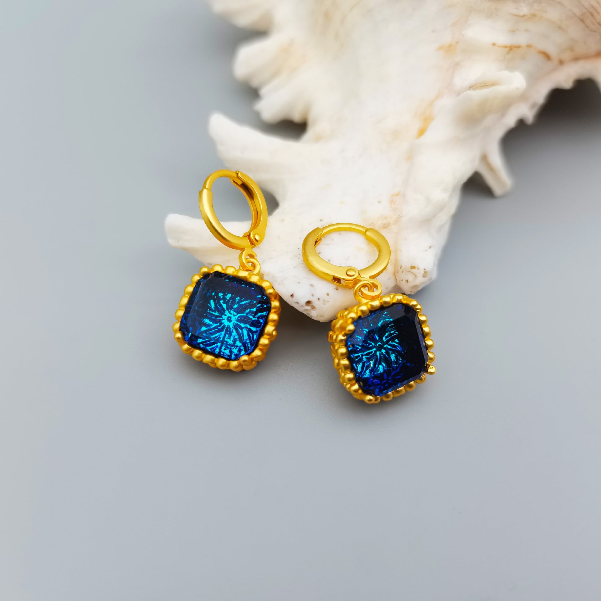 Retro Simple Geometric Sapphire Earrings