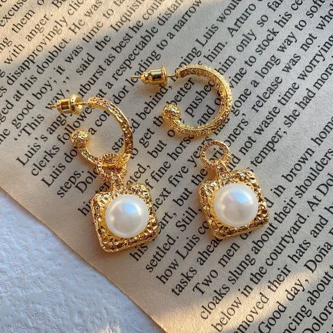 "The Light of Gravel" Original Niche Design Cave Style Natural Aurora Pearl Earrings