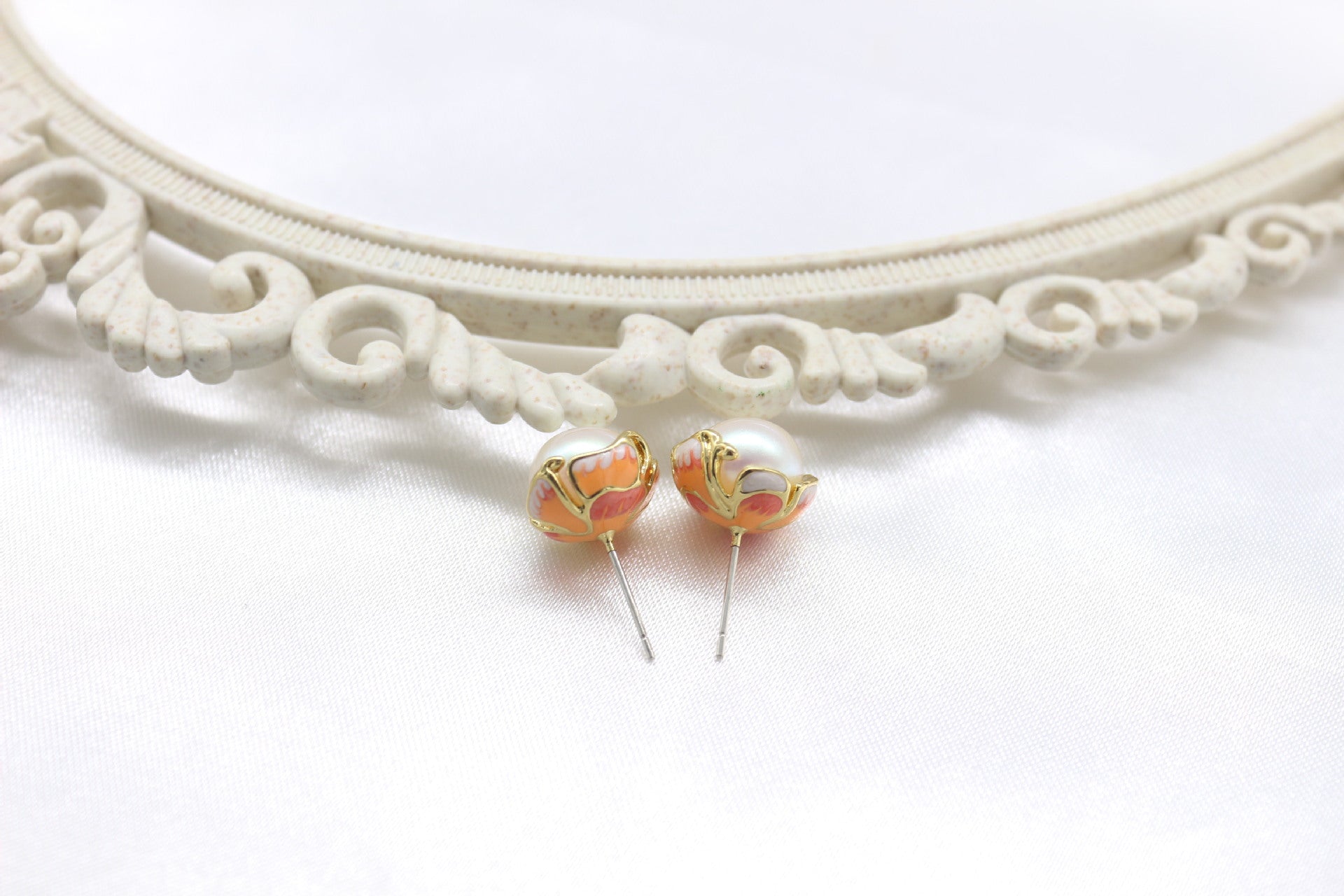 Silver Needle Pearl Earrings